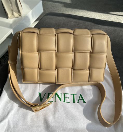 bottega veneta cassette bag fake vs real|how to spot bottega veneta.